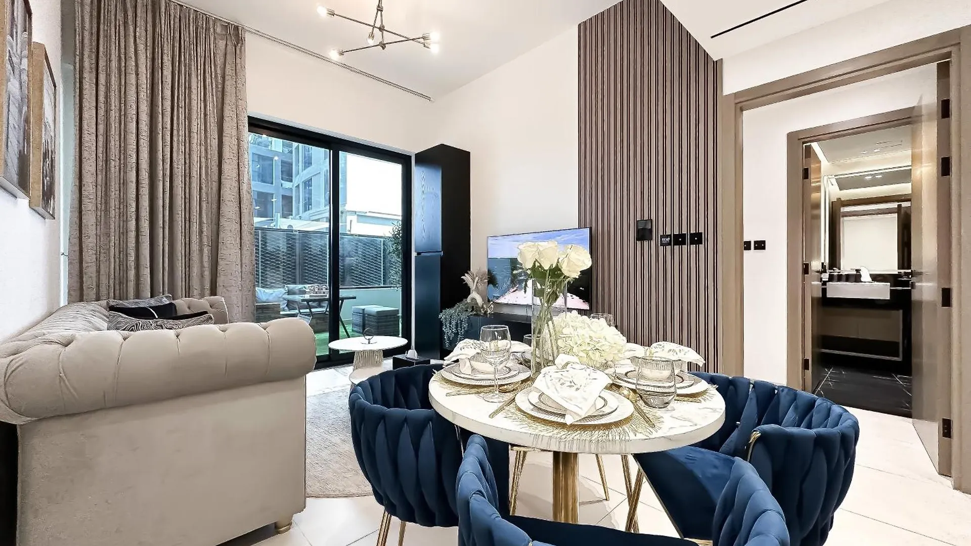 Trophy Lux Suite With Garden Balcony And Burj Khalifa Views Dubai Apartment