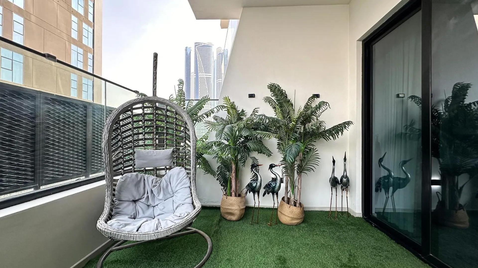 Trophy Lux Suite With Garden Balcony And Burj Khalifa Views Dubai Vereinigte Arabische Emirate